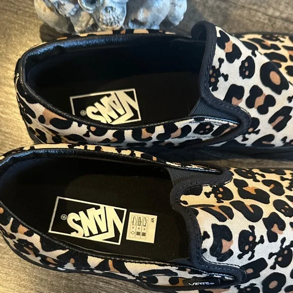 Vans Special Edition Skull Leopard Print Slip-On Shoes NWT 🏴‍☠️🐆 - Picture 2 of 10